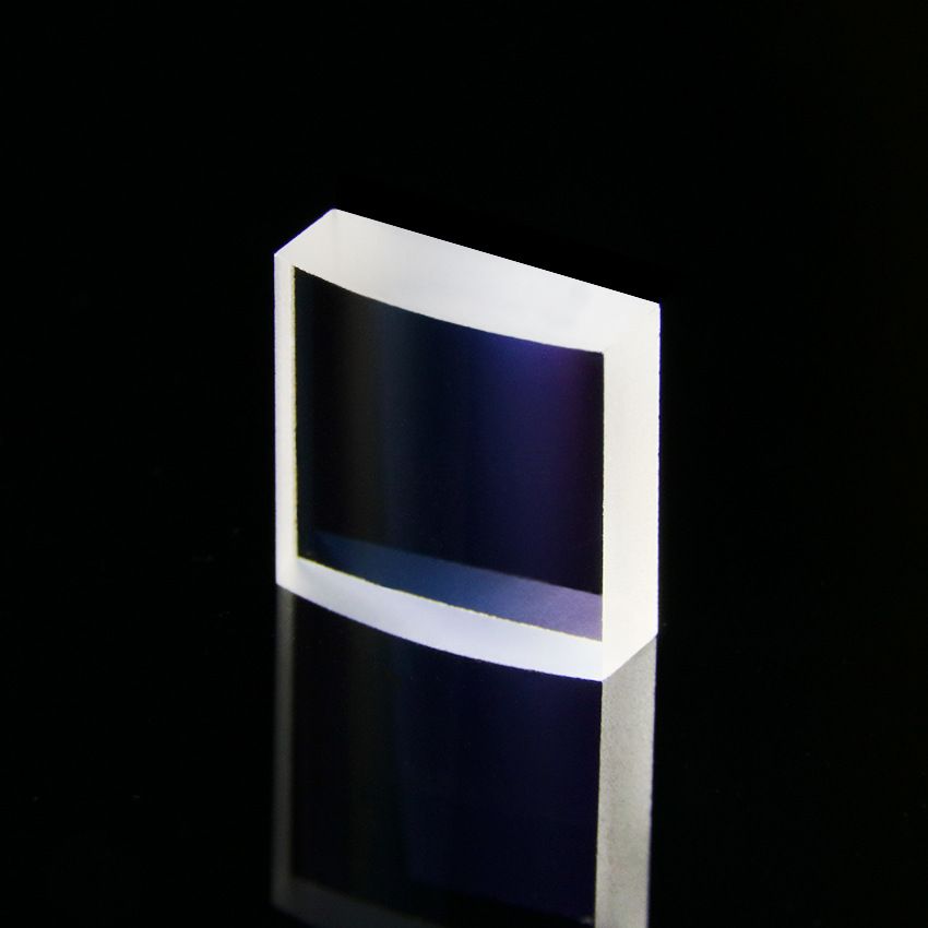 Plano convex cylindrical lens