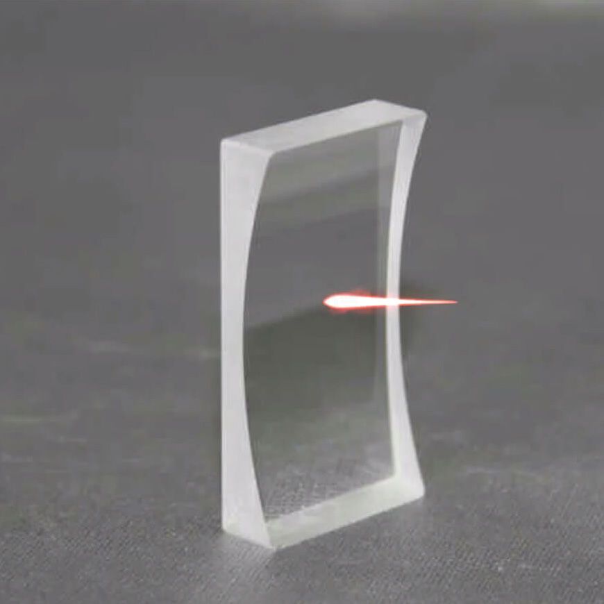 Double concave cylindrical lens