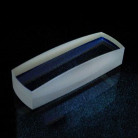 Achromatic cylindrical lens