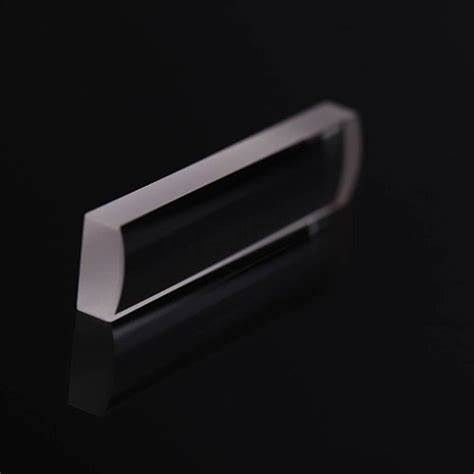 Orthogonal cylindrical lens
