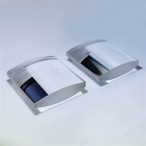 Double convex cylindrical lens