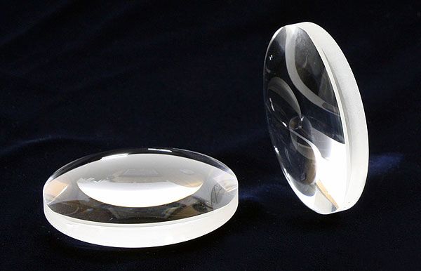 Double convex spherical lens